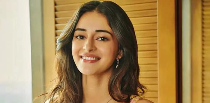 কটাক্ষের শিকার অনন্যা