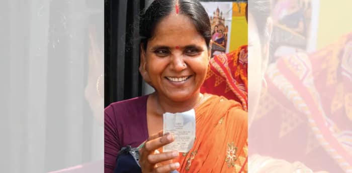 বাসযাত্রা ফ্রি, প্রথম সফরে খুশি বাংলার মহিলারা