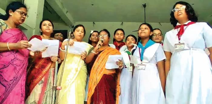 বন্দে মাতরম শিখতে ব্যস্ত স্কুল ও মাদ্রাসার শিক্ষক-শিক্ষিকারা