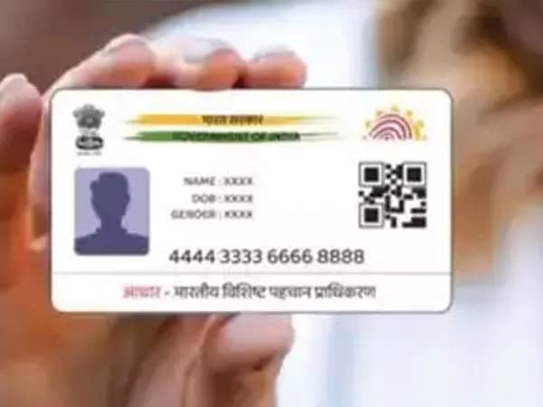 টাকার বিনিময়ে ভুয়ো আধার কার্ড বাংলাদেশিদের, গ্রেপ্তার ডাক কর্মী