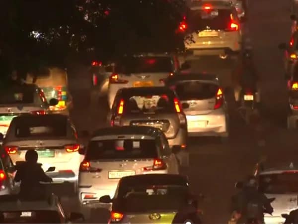 যানজটে জেরবার, আত্মহত্যার অনুমতি চেয়ে মোদির কাছে চিঠি