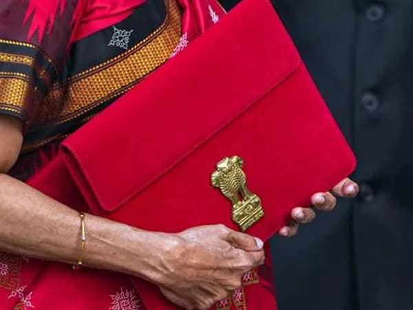 মোদির ‘রিফর্ম এক্সপ্রেস’! সরকারি সংস্থার বেসরকারিকরণের পথ প্রশস্ত হবে বাজেটে