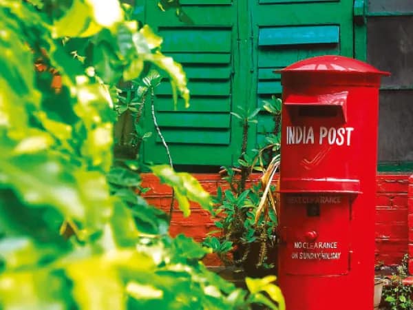 ডাকঘর এজেন্টদের থেকে বিমার জন্য আদায় করা হচ্ছে বেশি টাকা