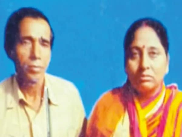 ব্যাঙ্ক ঋণে মেয়েদের বিয়ে, বিষপানে মৃত্যু দম্পতির