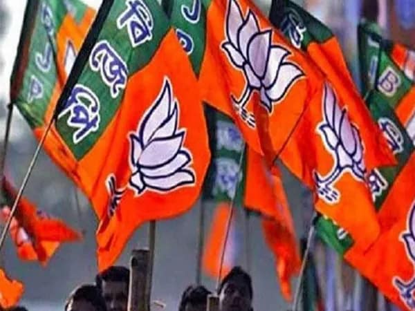 পটাশপুরে বিজেপি কর্মীর জমিতে রাস্তা তৈরির অভিযোগ, উত্তেজনা