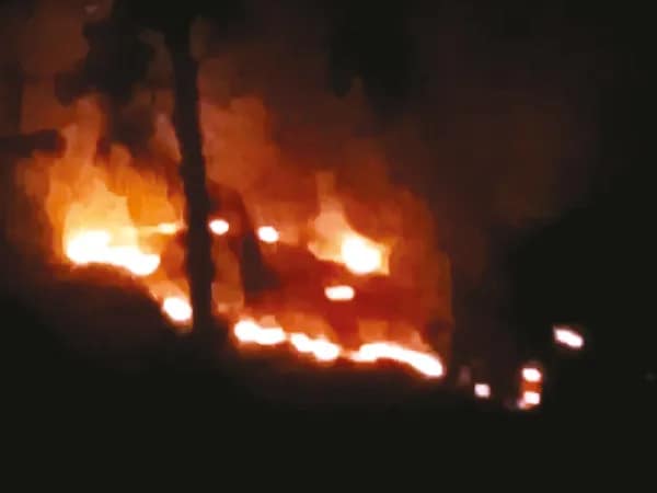 শুশুনিয়ায় অগ্নিকাণ্ডের পিছনে কি মাফিয়ারাই?