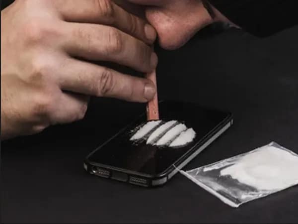 কোডের আড়ালে পাচার হচ্ছে মাদক ও মোবাইল