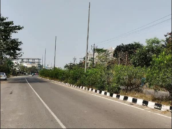 ঝলমলে কল্যাণী শহরে প্রবেশের মূল রাস্তা বছরের পর বছর রাতে অন্ধকারে