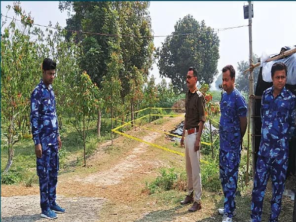 থানায় ধর্নার হুমকি মৃতের অন্তঃসত্ত্বা স্ত্রীর