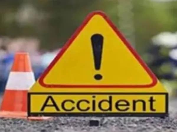 বেপরোয়া টোটোর ধাক্কায় চার বছরের শিশুর মৃত্যু