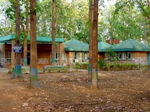 মুখ্যমন্ত্রীর হাত ধরে ‘পরভা’র পুনর্জন্ম, স্বাগত জানাচ্ছেন ঝাড়গ্রামের শিল্পীরা