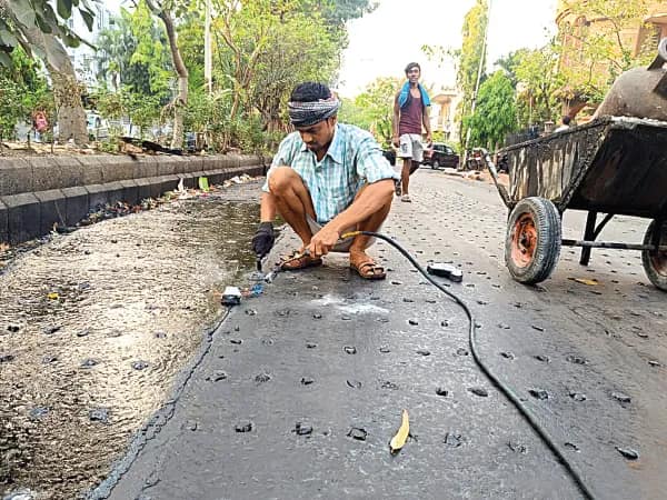শুধু সংস্কার নয়, সল্টলেকে রাস্তার স্থায়িত্বের দিকেও নজর পুরসভার
