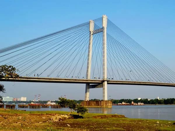 দ্বিতীয় হুগলি সেতু থেকে পোস্তর খোলা উদ্ধার করল কলকাতা পুলিসের এসটিএফ, আটক ২