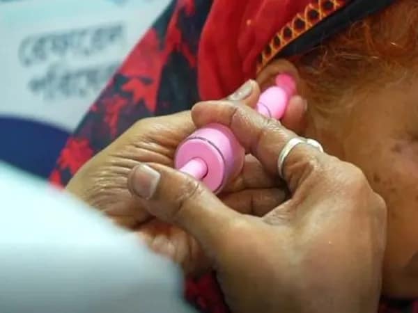 সেবাশ্রয়: উন্নতমানের শ্রবণযন্ত্র দেওয়া হবে সাধারণ মানুষকে