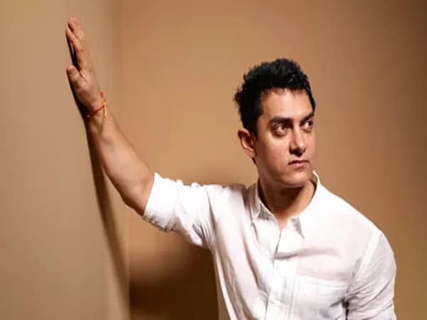 ‘রাগী’ স্যার আমির