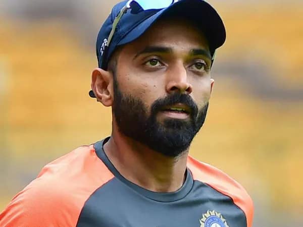 মহামূল্যবান বেঙ্কটেশের পাশে রাহানে