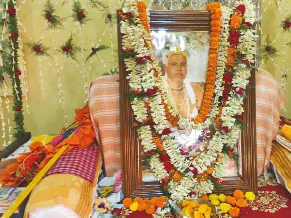 ভিসা মেলেনি, বিশ্বশুক মঠে এবার বাংলাদেশি ভক্তের সংখ্যা মাত্র দুই