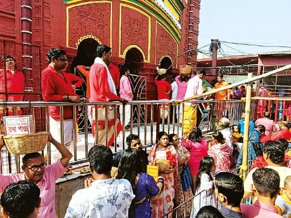 রথের ভিড়ে হাতসাফাই রোখা চ্যালেঞ্জ পুলিসের,  তারাপীঠে পুলিসের কড়া নজর