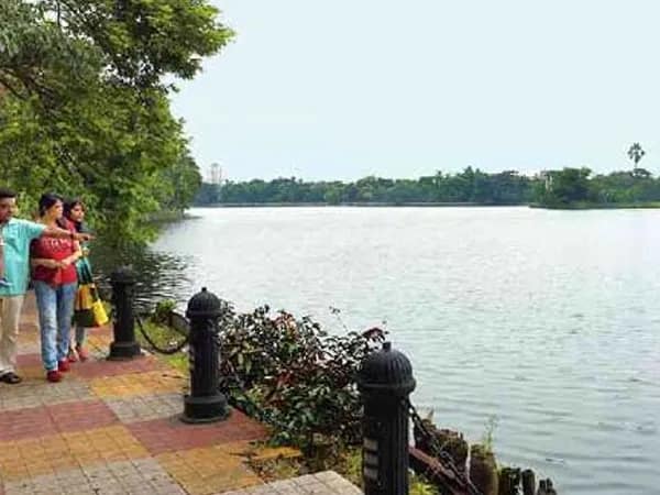দোল-হোলিতে রবীন্দ্র সরোবরে ঢুকতে ক্লাবগুলিকে শর্তসাপেক্ষেই অনুমোদন