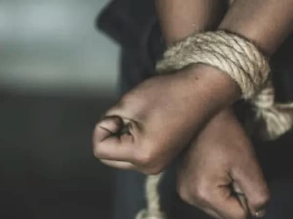 নেতাজি ভবন মেট্রো স্টেশনের সামনে থেকে অপহরণ হওয়া ব্যক্তিকে উদ্ধার করল ভবানীপুর থানার পুলিস, চাওয়া হয়েছিল মুক্তিপণ, গ্রেপ্তার ৫