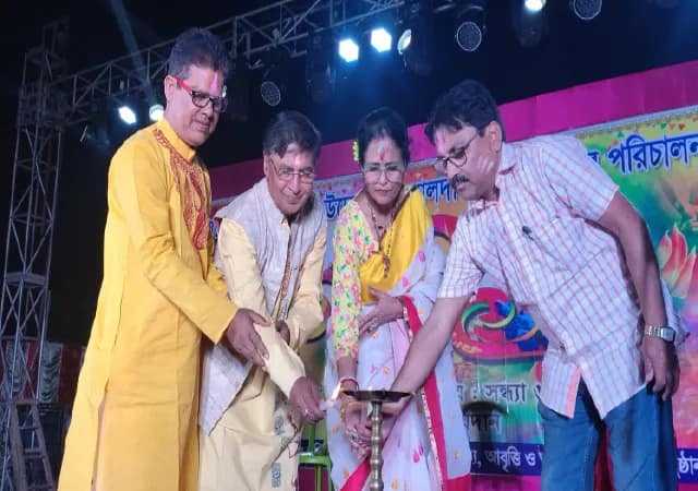 বসন্তের বিশেষত্ব বোঝাতে উত্সব কাউন্সিলারের