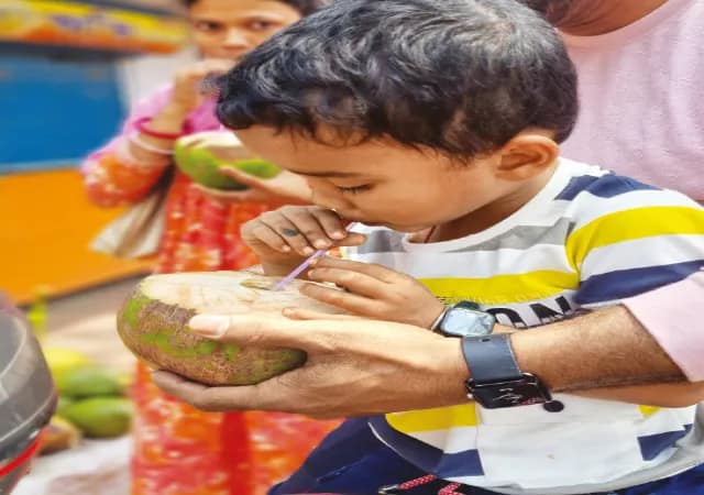 চৈত্রের প্রথম দিনেই গরমে হাঁসফাঁস অবস্থা