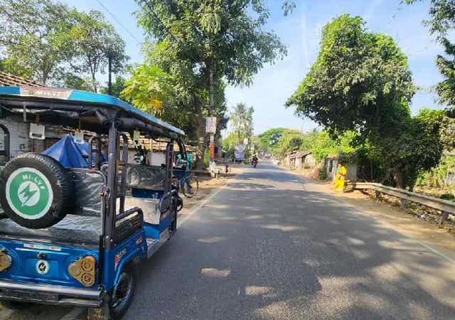 টোটোর দৌরাত্ম্য, যানজটে জেরবার করিমপুরবাসী