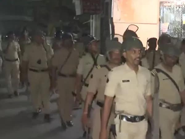 আওরঙ্গজেব ইস্যু: নাগপুরে পুলিসের ফ্ল্যাগ মার্চ
