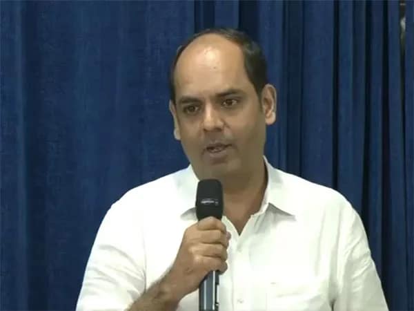 অভয়ার বাড়ির লোকের হাতে ডেথ সার্টিফিকেট তুলে দিতে চলেছেন খোদ রাজ্যের স্বাস্থ্যসচিব নারায়ণস্বরূপ নিগম