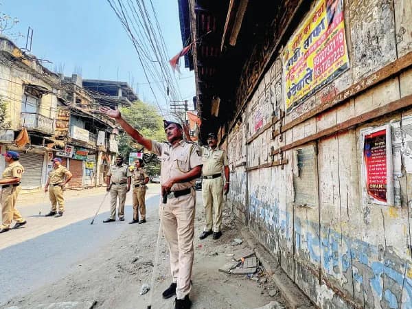 ‘আওরঙ্গজেব এখন অপ্রাসঙ্গিক’, সমাধি ইস্যুতে সঙ্ঘের অন্দরে ফের বিভাজন