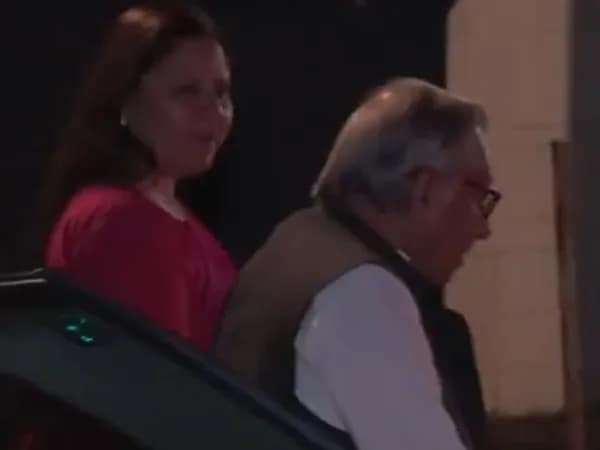 ইফতার উপলক্ষ্যে দিল্লিতে পাক হাইকমিশনে গেলেন প্রাক্তন কেন্দ্রীয় মন্ত্রী মণিশঙ্কর আইয়ার
