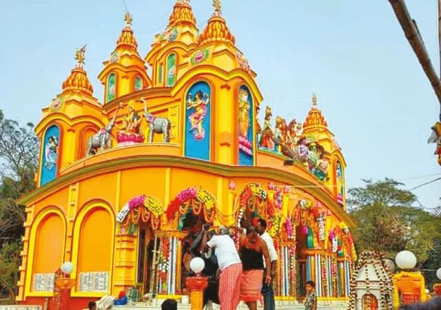 কাঁথির নয়াপুটে প্রাচীন রক্ষাকালী পুজো ও মেলা ঘিরে উন্মাদনা