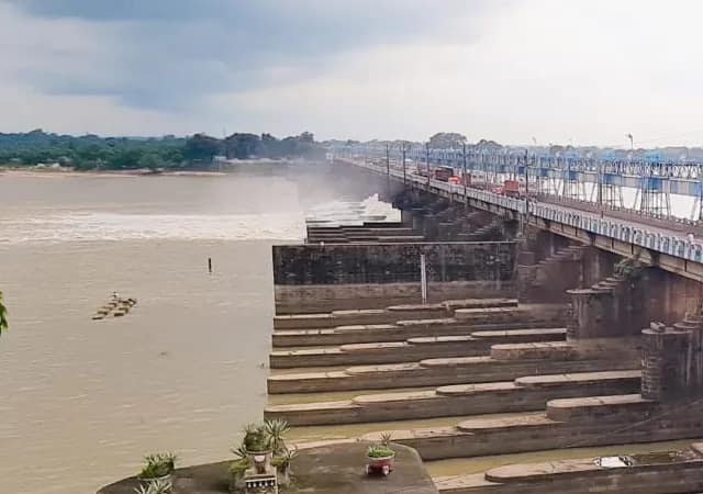 দুর্গাপুর ব্যারাজের সেতুর সংস্কার শীঘ্রই, বিকল্প রুটের খোঁজে দফায় দফায় বৈঠক