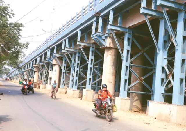 বাঘাযতীন ব্রিজের সংস্কার, নীচে লোহার বিম দিয়ে কর্মক্ষমতা বৃদ্ধি