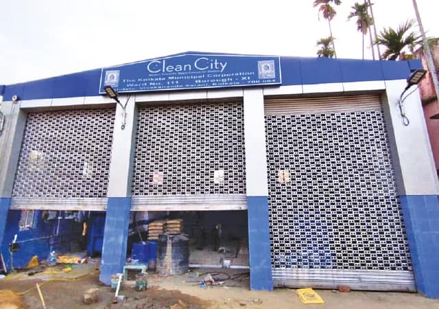 জঞ্জাল ব্যবস্থাপনায় নয়া কম্প্যাক্টর স্টেশন, গড়িয়ায় প্রস্তুত জঞ্জালের গাড়ির চার্জিংয়ের ব্যবস্থাও