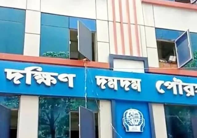 বিভিন্ন খাতে আয়বৃদ্ধির প্রস্তাব দিয়ে বাজেট পেশ দক্ষিণ দমদম পুরসভার