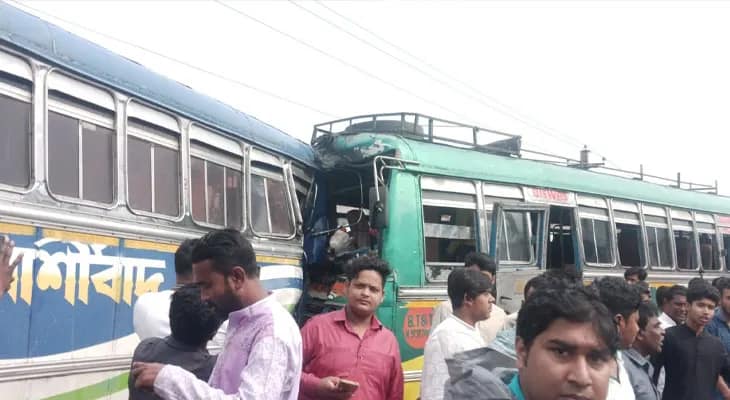 বর্ধমানের আলমপুরে দুটি বাসের ধাক্কা, জখম ২০