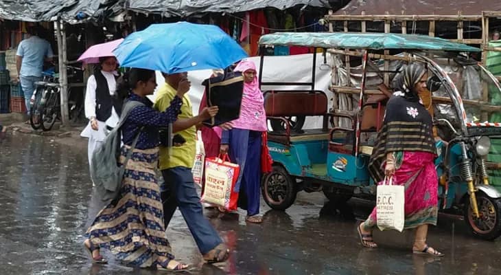 পূর্বাভাস মতোই উলুবেড়িয়ায় বৃষ্টি শুরু