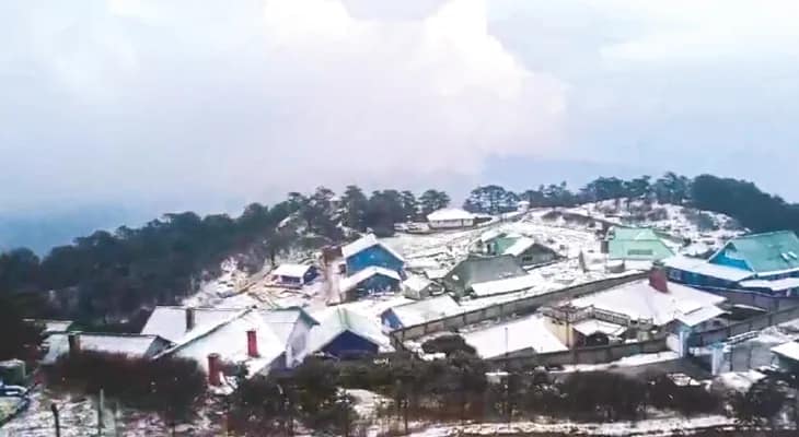 বরফের চাদরে মুড়ল সান্দাকফু, সমতলে বৃষ্টি