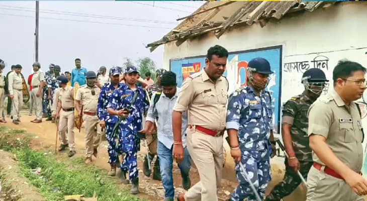 পুকুর সংস্কার ঘিরে শরিকি বিবাদের জের, তুতো ভাইয়ের গায়ে পেট্রল ঢেলে পুড়িয়ে হত্যার চেষ্টা!
