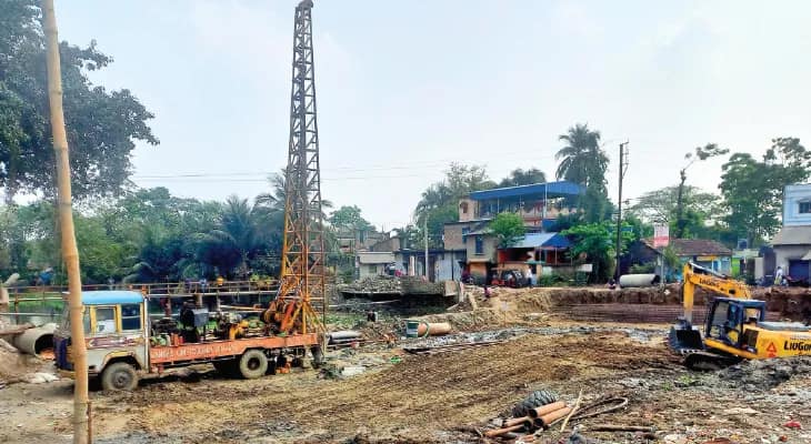 উলুবেড়িয়ার চণ্ডীপুরে চার কোটি টাকা ব্যয়ে তৈরি হচ্ছে নতুন সেতু