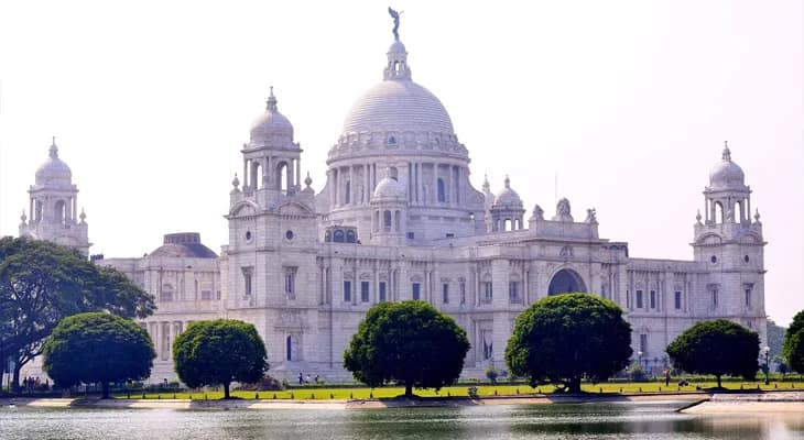 শহরে কিছুটা কমেছে তাপমাত্রা, কলকাতায় আজ বৃষ্টির সম্ভাবনা কতটা?