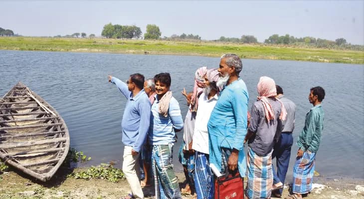 বিবাদে ১২০০ বিঘা জমিতে বন্ধ চাষবাস, বিপাকে মহৎপুর