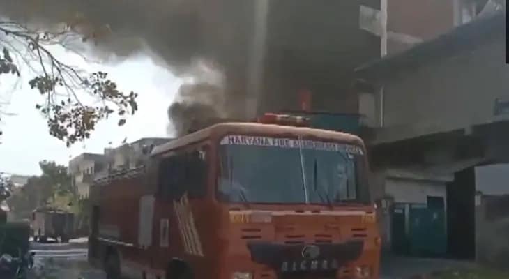 হরিয়ানার সোনিপতে একটি কারখানায় ভয়াবহ অগ্নিকাণ্ড, অকুস্থলে দমকলের একাধিক ইঞ্জিন