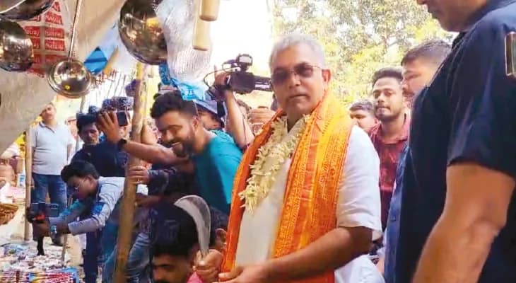 ফের স্বমহিমায় দিলীপ  ‘এক কাটারিতে সব কাজ’