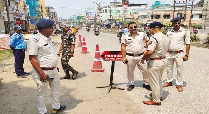 আরামবাগে বেআইনি পার্কিং রুখতে সাতদিনের সময়সীমা