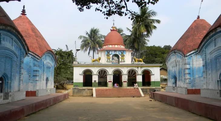 কান্দির প্রাচীন রুদ্রদেব মন্দিরে গাজন উৎসবের প্রস্তুতি তুঙ্গে