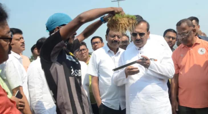 বারাসত স্টেডিয়ামে ফের হবে ফুটবল ম্যাচ, পরিদর্শনের পর জানালেন ক্রীড়ামন্ত্রী