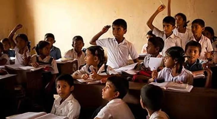 সারপ্লাস ট্রান্সফার শুরু হওয়ায় ধুঁকতে থাকা বহু স্কুল এবার পাবে পুনরুজ্জীবন