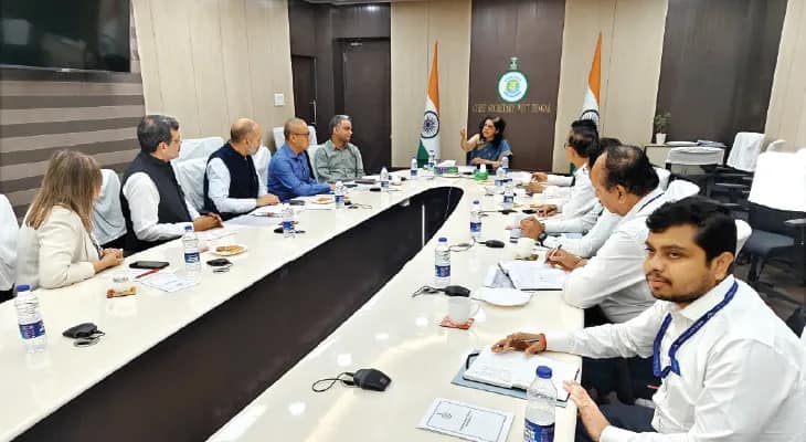 কলকাতা থেকে লন্ডনসহ কিছু আন্তর্জাতিক উড়ান  চালুর বিষয়ে নবান্ন-বিমানবন্দর কর্তৃপক্ষের বৈঠক